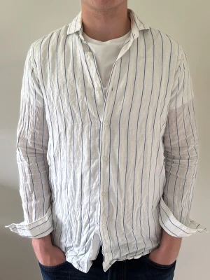Massimo Dutti Linneskjorta - - Condition: 8/10 - Color: White - Size: M