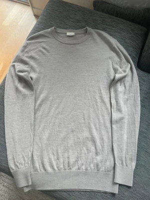 John Henric merino tröja - Tröjan är som ny || skön 100% merino || Medium, säg till om du vill veta måtten