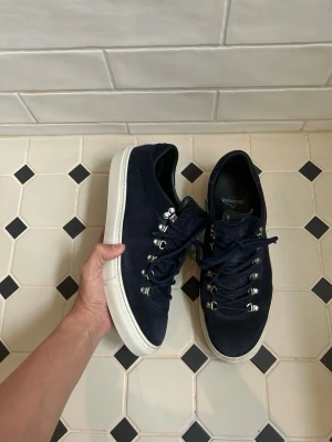 Diemme ”Marostica Low” skor - Diemme Marostica skor | Storlek: EU 44 | Färg: Navy | Modell: Marostica Low | Skick: 9/10, använda fåtal gånger med inga stora defekter| Nypris: 350€
