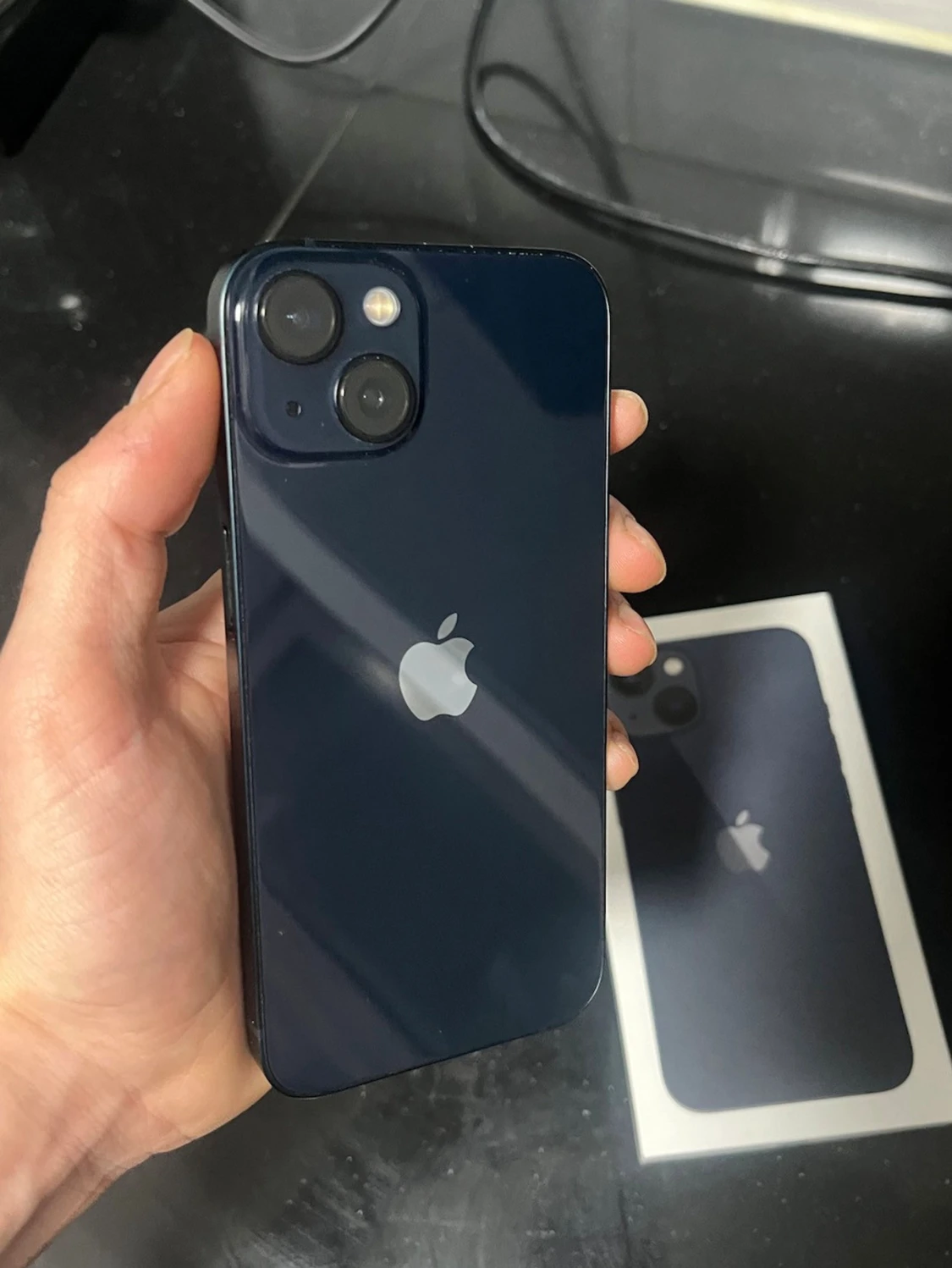 iPhone 13  - 4