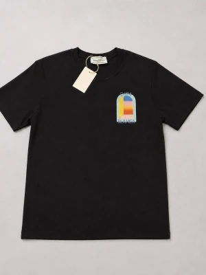 Svart Casablanca T-shirt  - Säljer en svart Casablanca T-shirt som är helt nya och oanvända. OBS T-shirten komme inte sturken, men kommer med tags. Storlek L