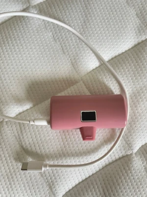 Powerbank till iPhone  - Powerbank till iPhone oanvänd 