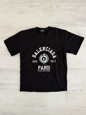 Baalenciga black t shirt - Size M, true to size. Just as new, unused. Feel free to ask questions DM