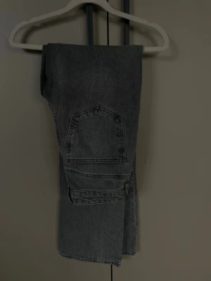 Utsvängda jeans - Super fina, skriv för bilder och frågor!!!💓