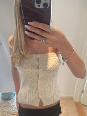 Tub topp - En fin beige bandeu top från Gina som inte säljs längre, inte använd många gånger och i bra skick