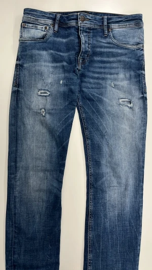 Jack & Jones jeans - Slimfit Glenn storlek 32/32, fint skick