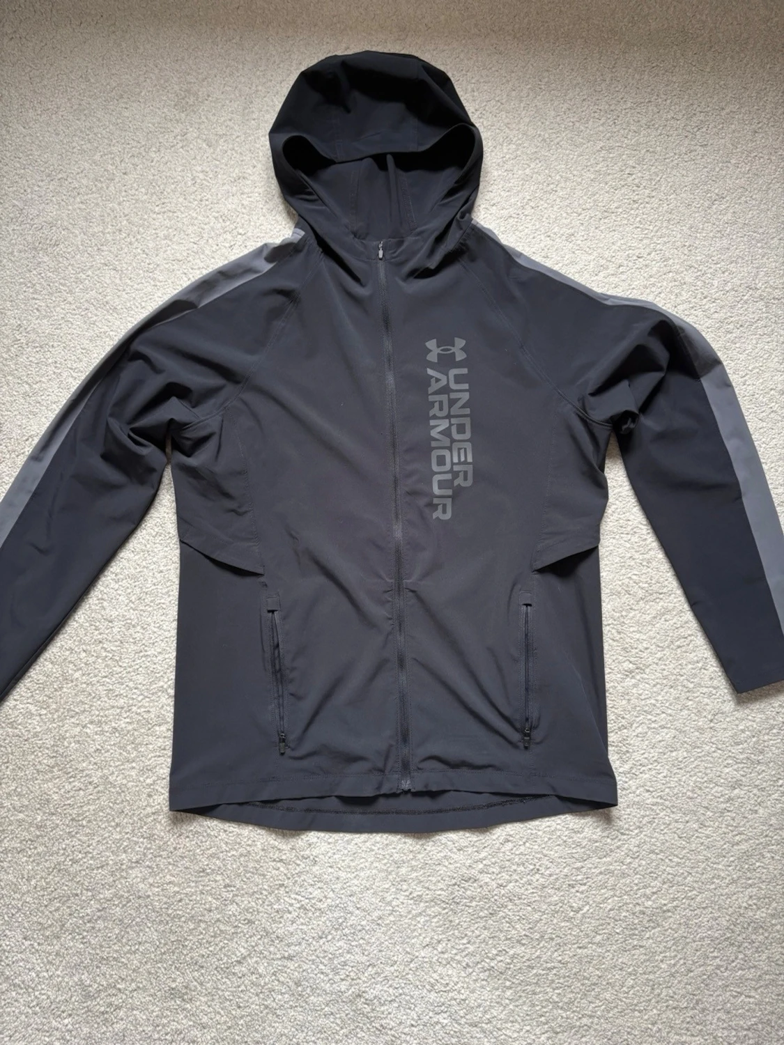Svart vindjacka från Under Armour