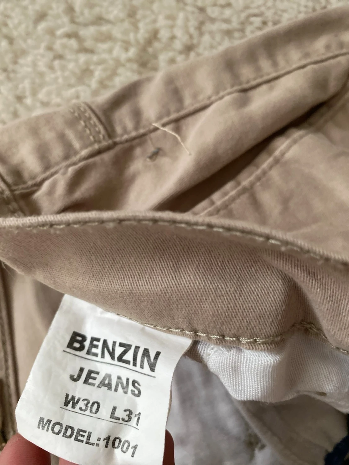 Beige chinos från BENZIN - 4