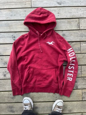 Hollister hoodie - Riktigt fet hollister Hoodie. Storlek L. Väldigt fint skick.