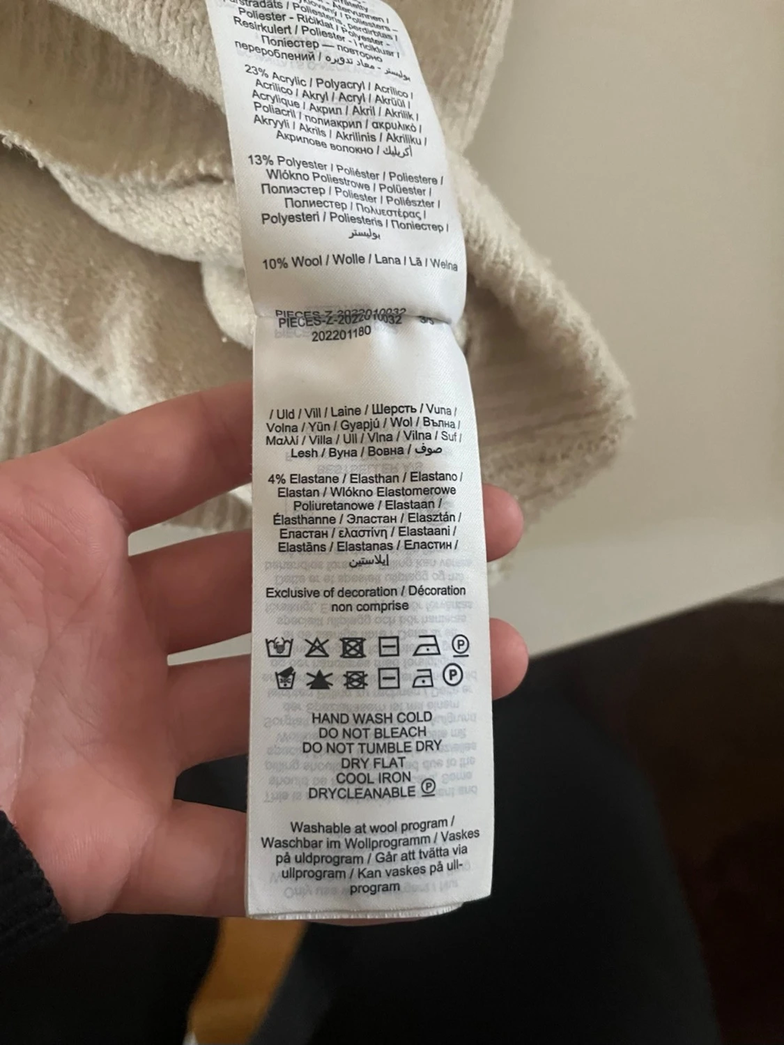 Beige stickad tröja från Pieces - 4