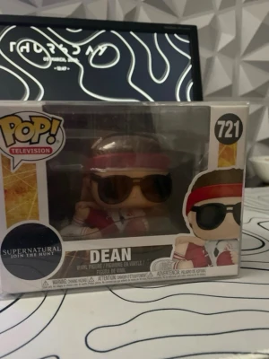 Dean 721  - Jag säljer en rare Funko pop,Den är äkta och priserna på den går upp till 3000kr😀Den är inne i ett hårt plastskydd,Skriv till mig vid funderingar! Priset kan diskuteras 👍