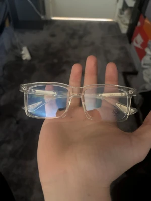 Chrome glasögon - Nya snygga glasögon med cool design som gör att de sticker ut lite extra 