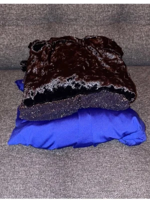 Klänning  - Klädpaket med 3 klänningar en har prislapp kvar 