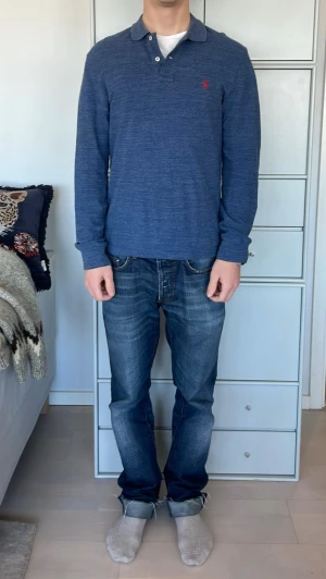 Ralphlauren pikétröja  - Säljer min fina Ralph Lauren pikétröja  i storlek M. Den har inga defekter, den är sparsamt använd. Skriv ifall du har några frågor! Först till kvarn☺️ kolla gärna in mina liknande varor i profilen.