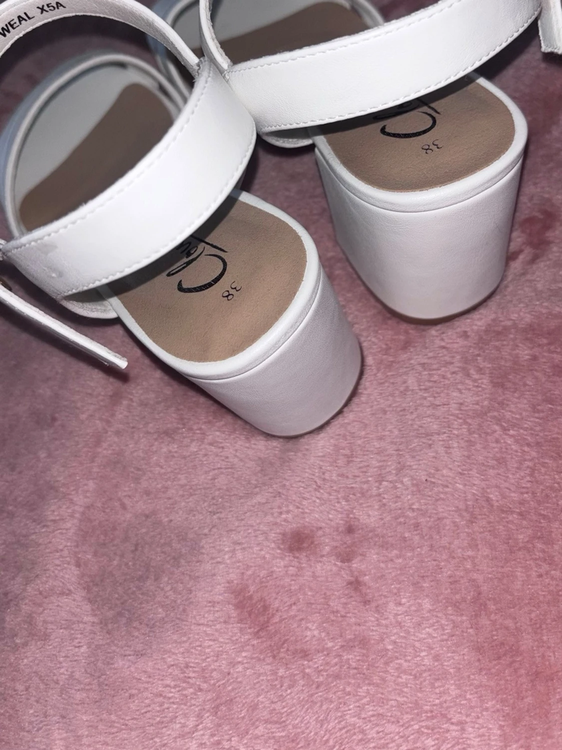 Vita sandaler med blockklack - 3