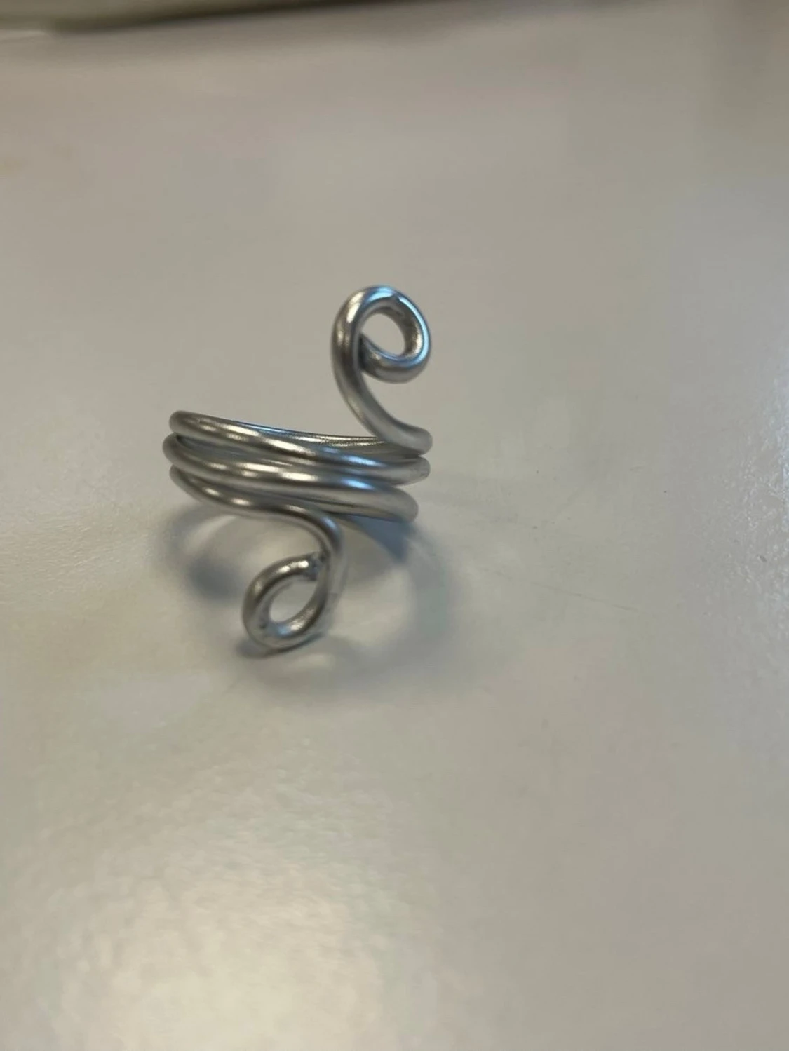 Silverfärgad ring - 1