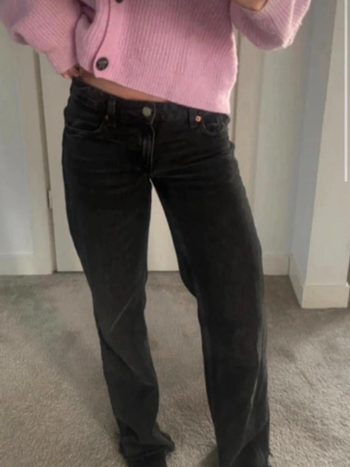 Svarta raka jeans med hög midja