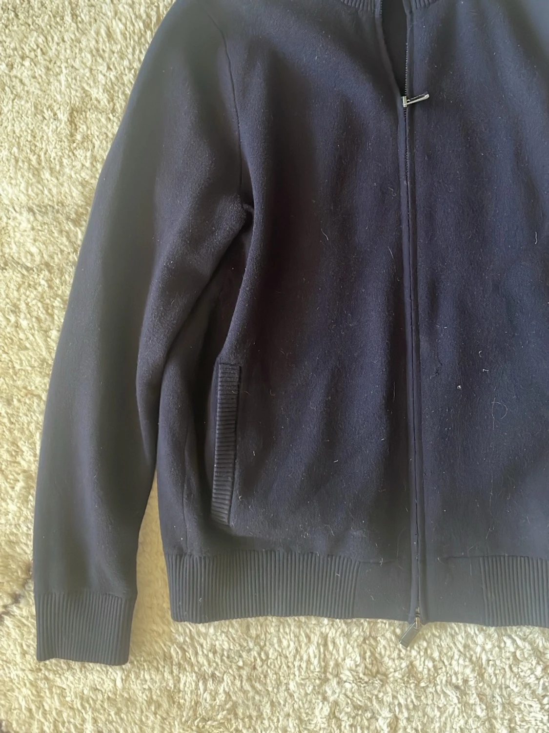 Mörkblå ziptröja med hög krage - 2