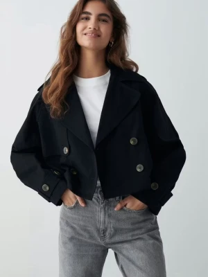 Trenchcoat Gina  - Jättefin svart trenchcoat från Gina! Inga defekter 💜