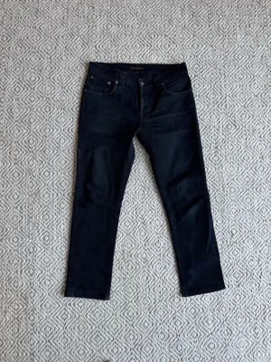 Nudie jeans - Nudie jeans - Modell: Grim Tim - Storlek: W32/L30 - skick: 8/10 - Nypris runt 2000kr 