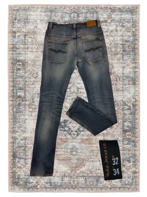 Nudie jeans - säljer ett par nudie jeans, tape ted se bild 2 för all information storlek: w32, l34 de innebär 110cm lång och 38,5cm bred