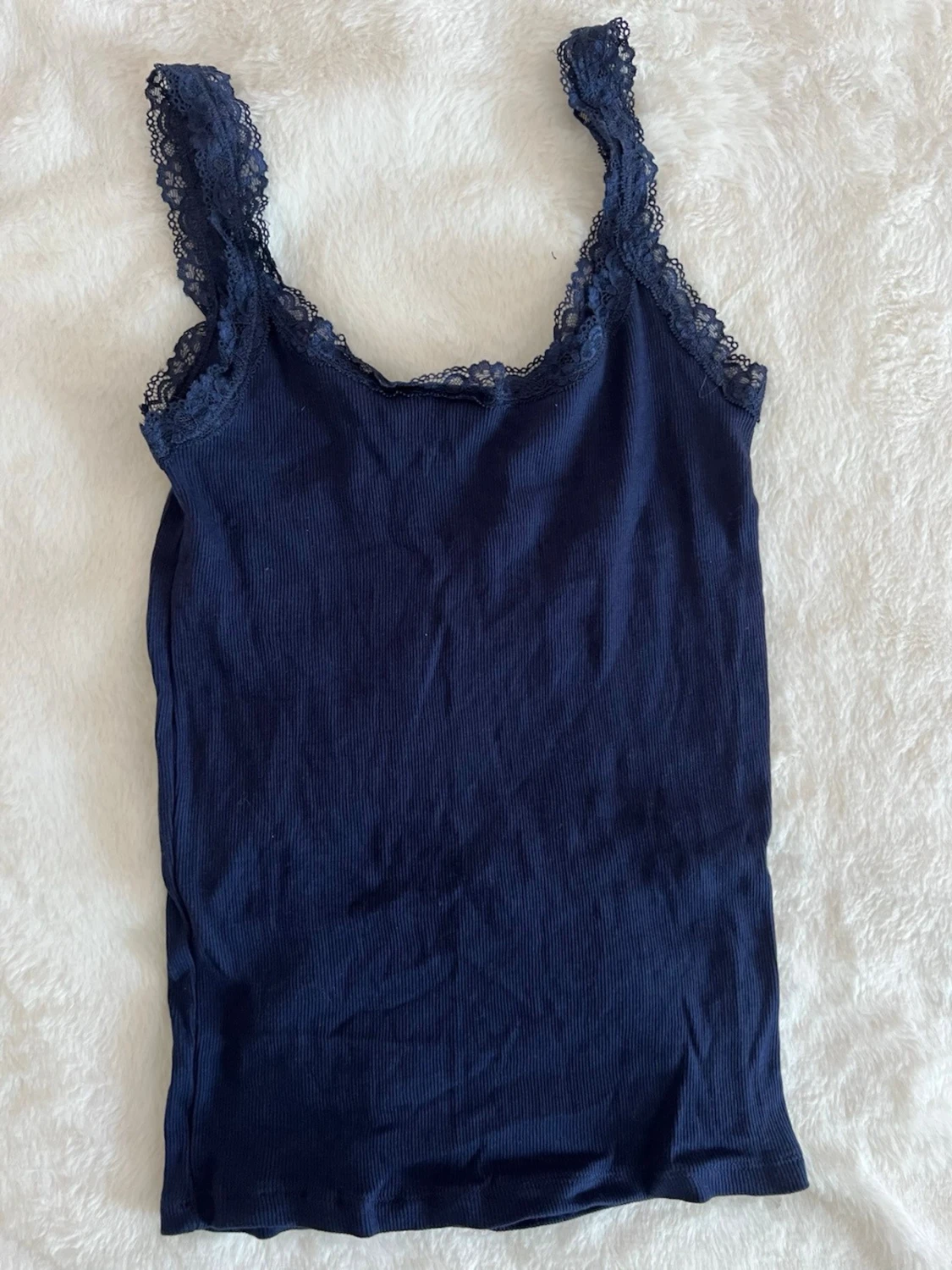 Marinblå spetslinne från Esmara