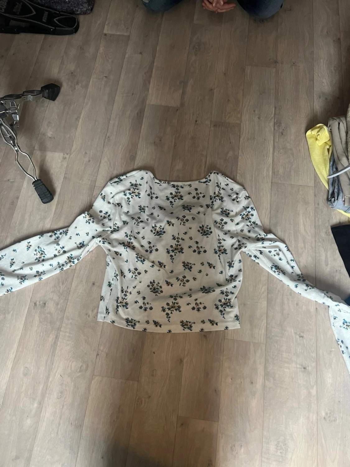 Blommig långärmad blus från SHEIN - 2