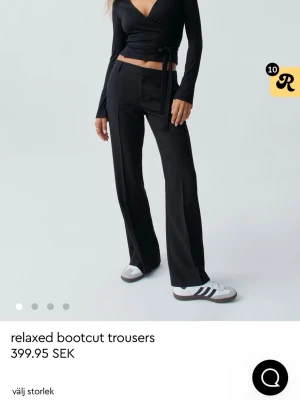 Relaxed bootcut trousers Gina  - Använt 1 gång, säljes för har för många byxor. Sköna å fina!