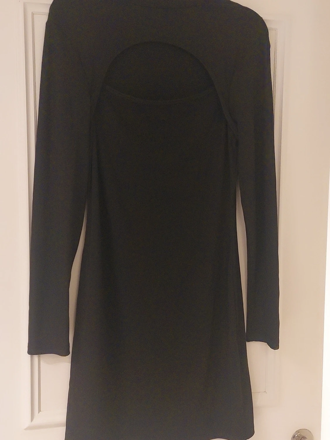 Svart ribbad kortklänning cut out - 1