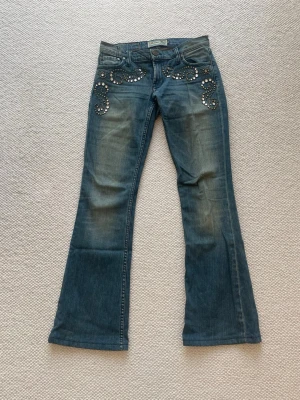 Coola jeans  - Super coola jeans, midje mått 38x2 innerbenslängd 77cm 