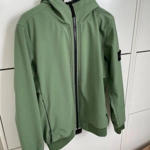 Stone Island Softshell Jacka - Köpt på NK nypris 4899kr, kvitto finns.