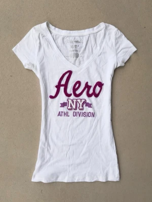 2012 rare aeropostale slim tee  - passar xxs tight åtsittande modell (liten i storlek) mycket bra skick och fin kvalité 