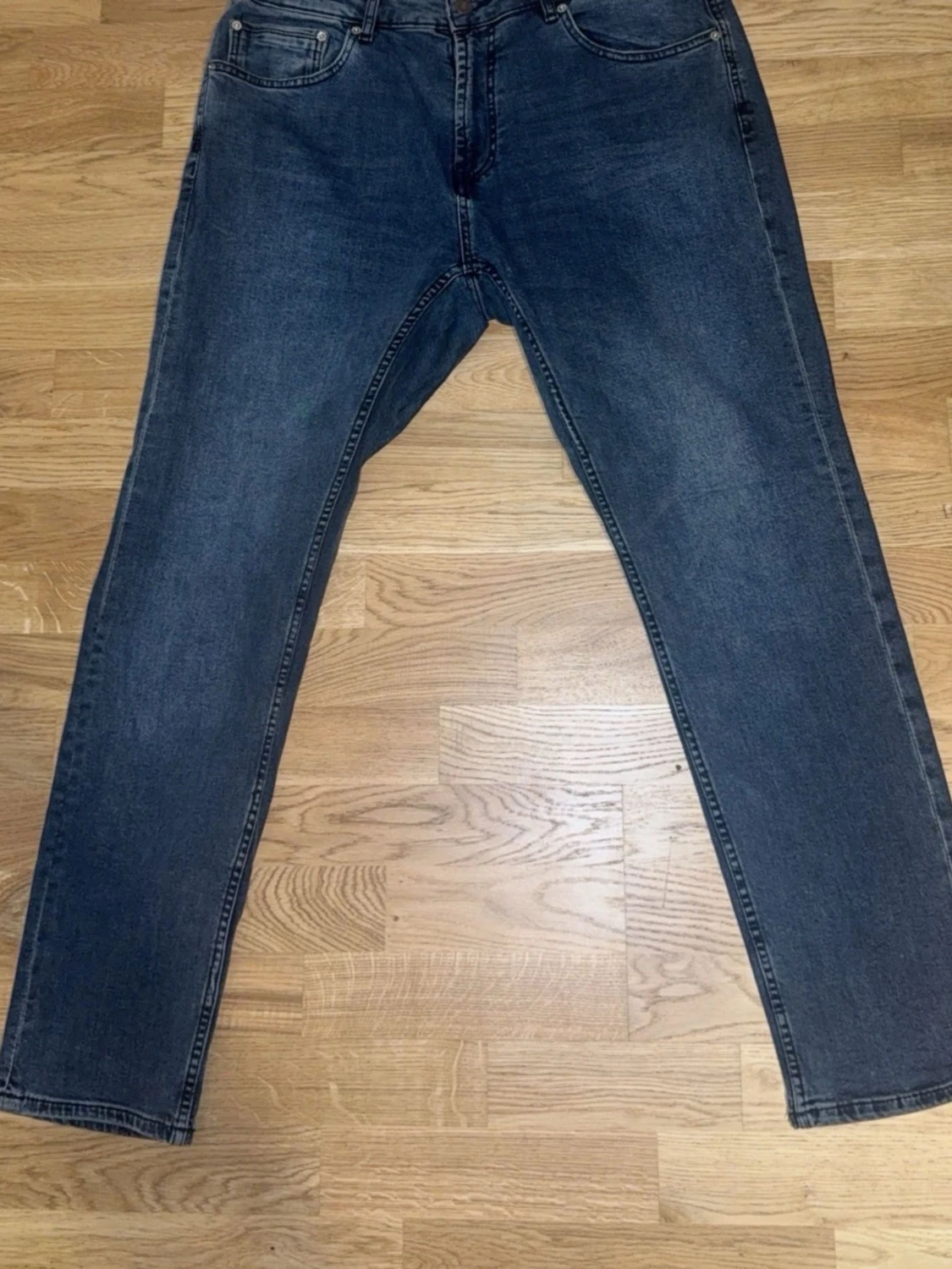 Pull and bear Mörkblå raka jeans - 2