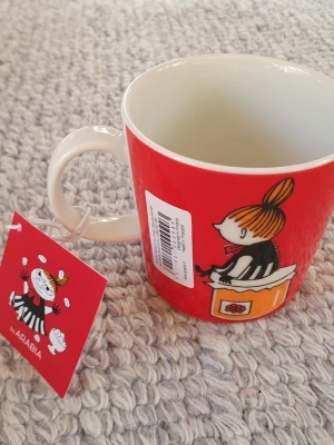Muminmugg Lilla My Mumin  - Utgången oanvänd felfri mugg, med etikett. Packar mycket bra. 