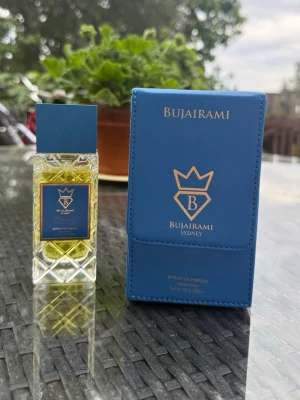 Bujairami Drip (Afternoon Swim) - Perfekt fräsch sommardoft! Inspirerad av Afternoon Swim. Ca 90/100ml kvar. Nypriset på denna är 659 + frakt 🙌 Hör av er vid frågor 🙏
