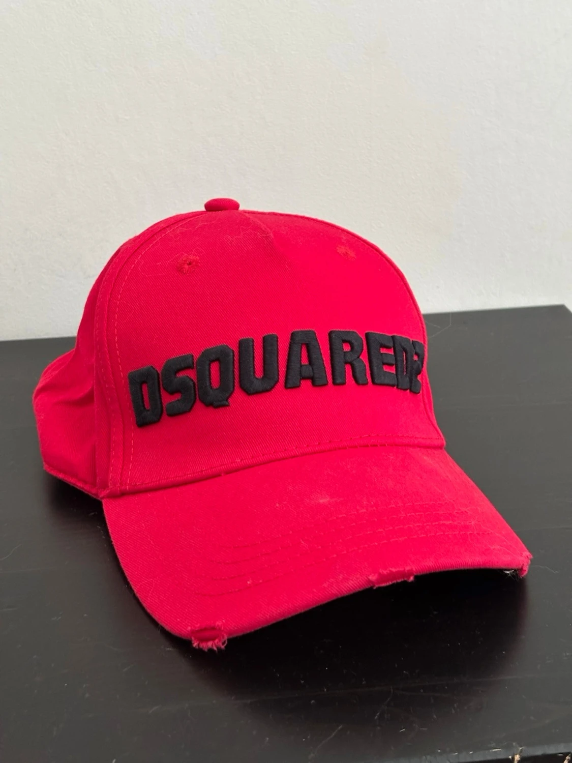 Röd Dsquared2 keps