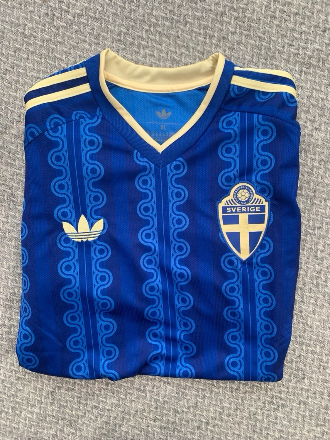 Blå Sverige fotbollströja Adidas