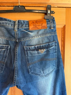 Armani Jeans  - Märke: Armani Jeans Storlek: W30. Mycket Bra skick 