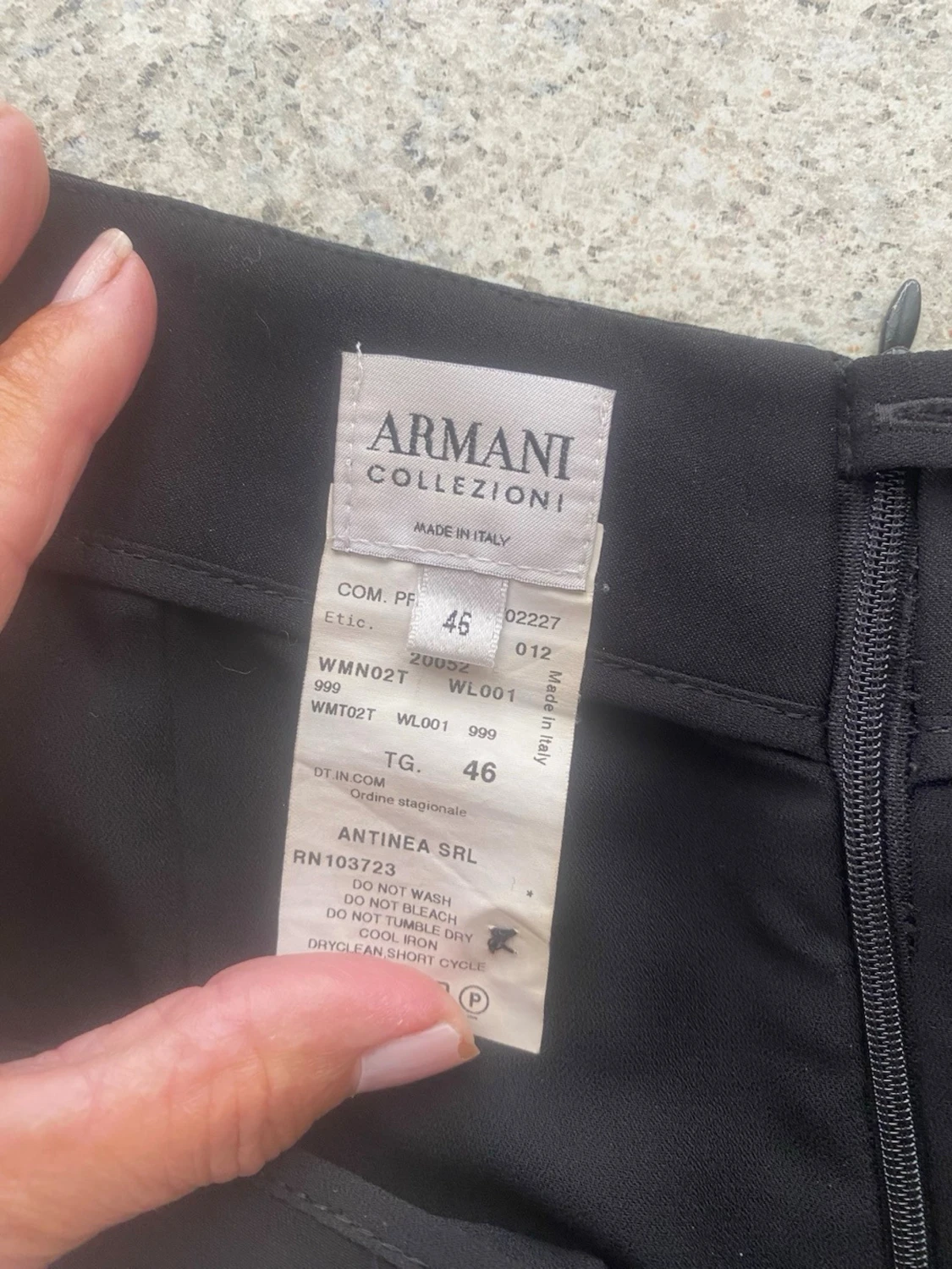 Svart pennkjol från Armani Collezioni - 1
