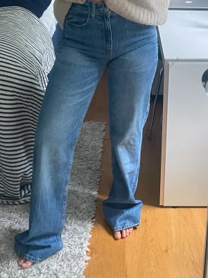 Blå jeans  - Blå jeans från Zara