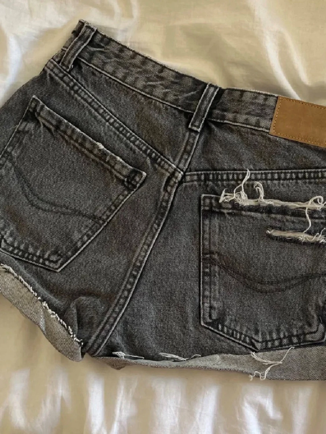 Grå jeansshorts - 1