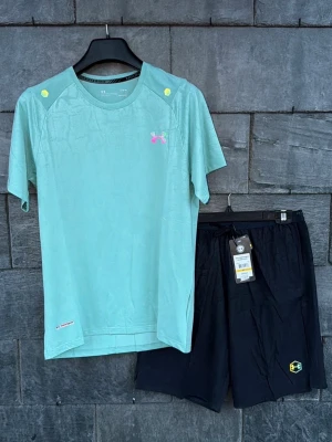 Under Armour heatgear stl M passar S - helt ny passar s