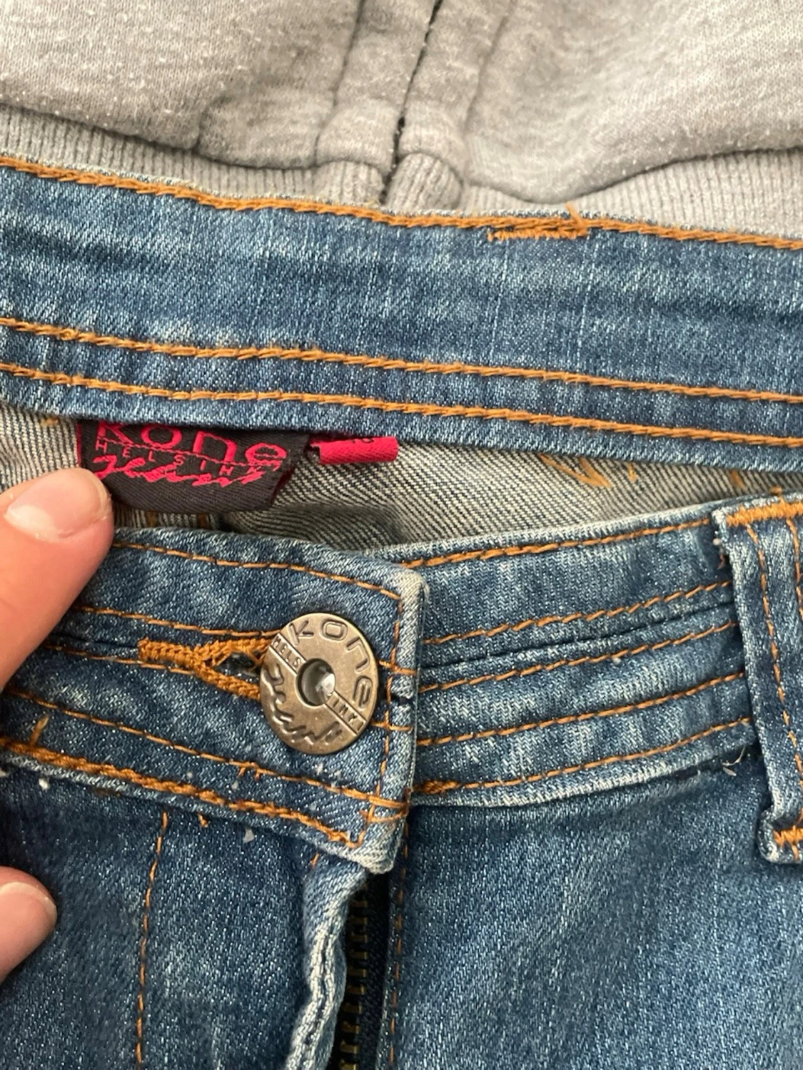 Blå slitna jeans med raka ben - 5
