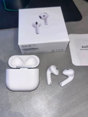 AirPods - Tjenare! Säljer dessa airpodsen för har köpt nya pro, använda några gånger kom med förslag.