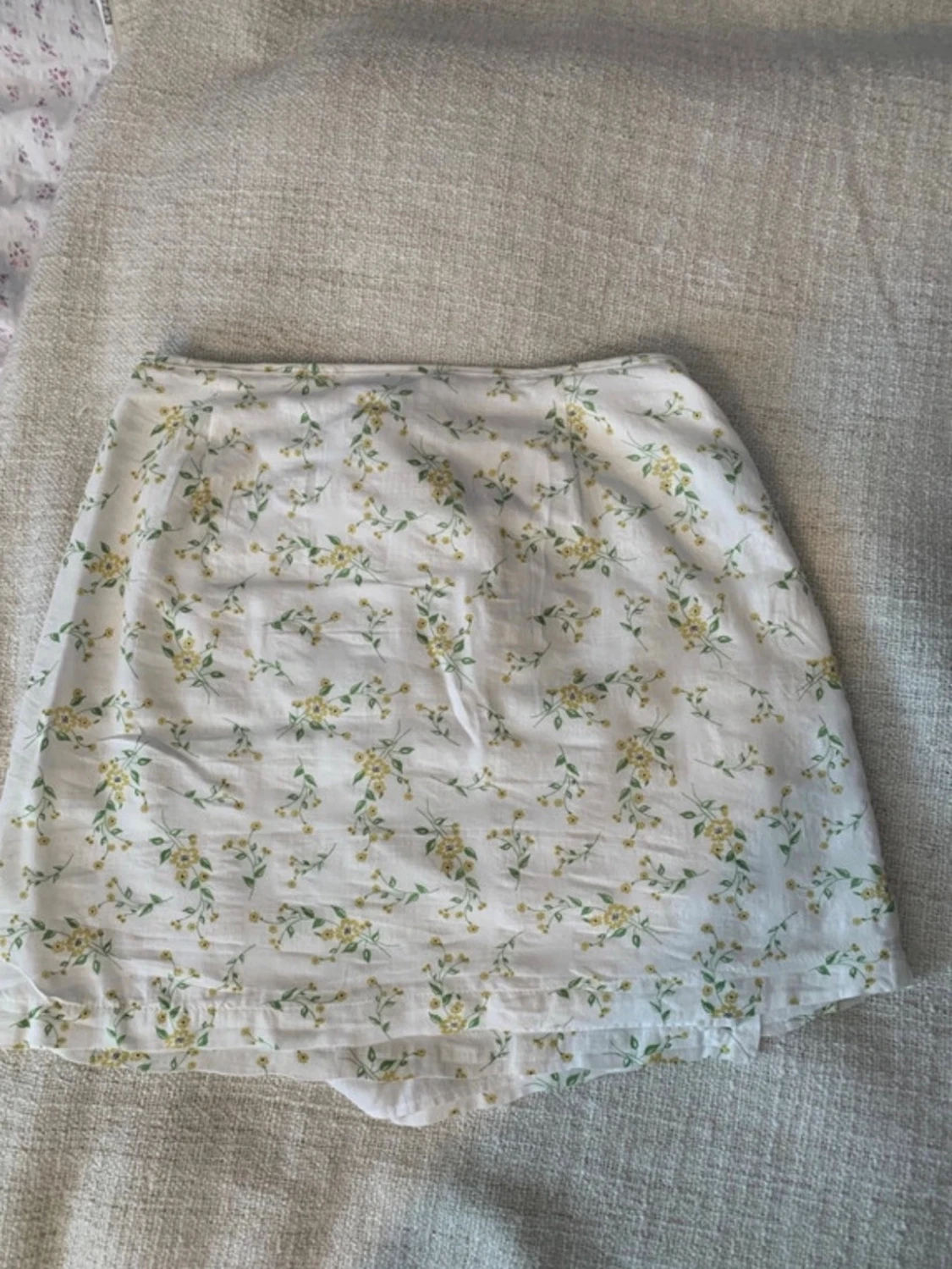 Blommig omlottkjol från Pull&Bear - 2