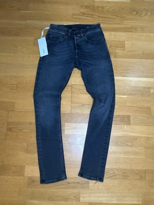 Helt nya dondup George jeans - Helt nya med tags | Size 30 | fraktar inom 24 timmar | för att köpa klicka ”köp nu” | vid frågor eller funderingar är det bara att skicka ett meddelande | följare får bättre rabatter🙌