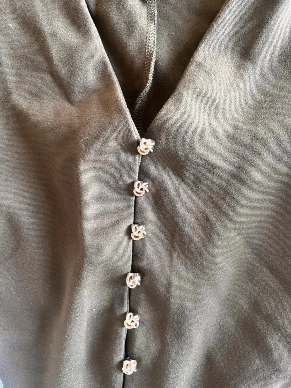 Olivgrön cardigan med knappar - 2