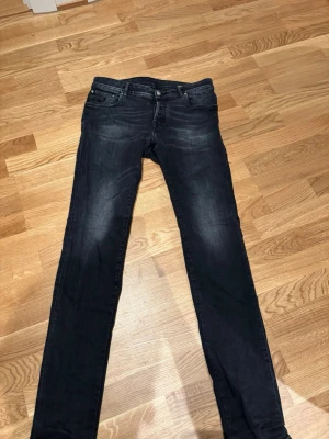 Jacob Cohen Jeans - Jacob Cohen Jeans, har blivit för små, acceptabelt skick därför släpper jag billigt