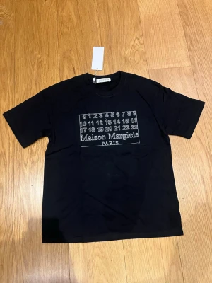 Maison Margiela T-shirt Tröja - Helt ny. Storlek M