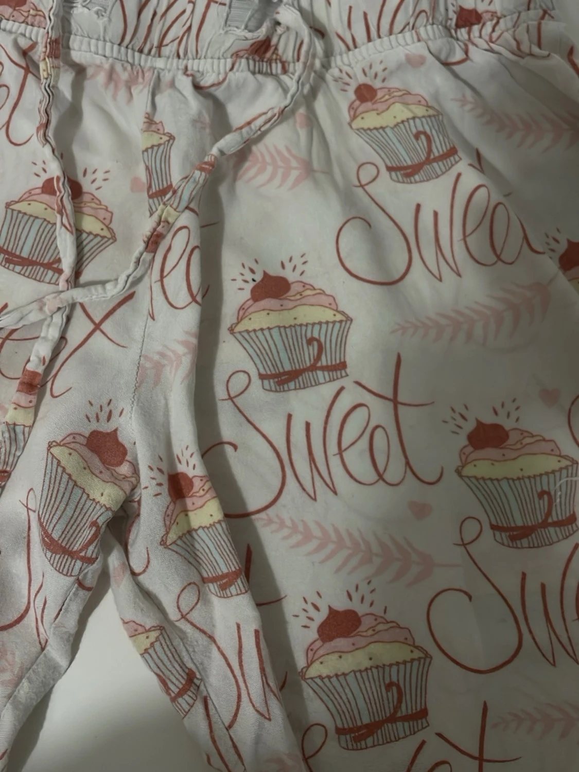 Cupcake-mönstrade pyjamasbyxor